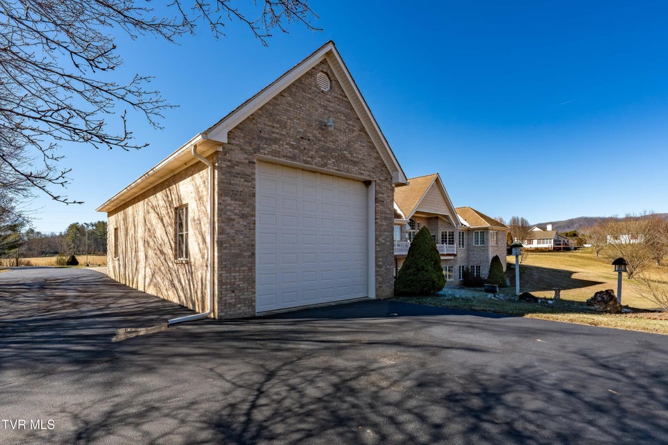 Photo #84: 1738 Harbin Hill Road