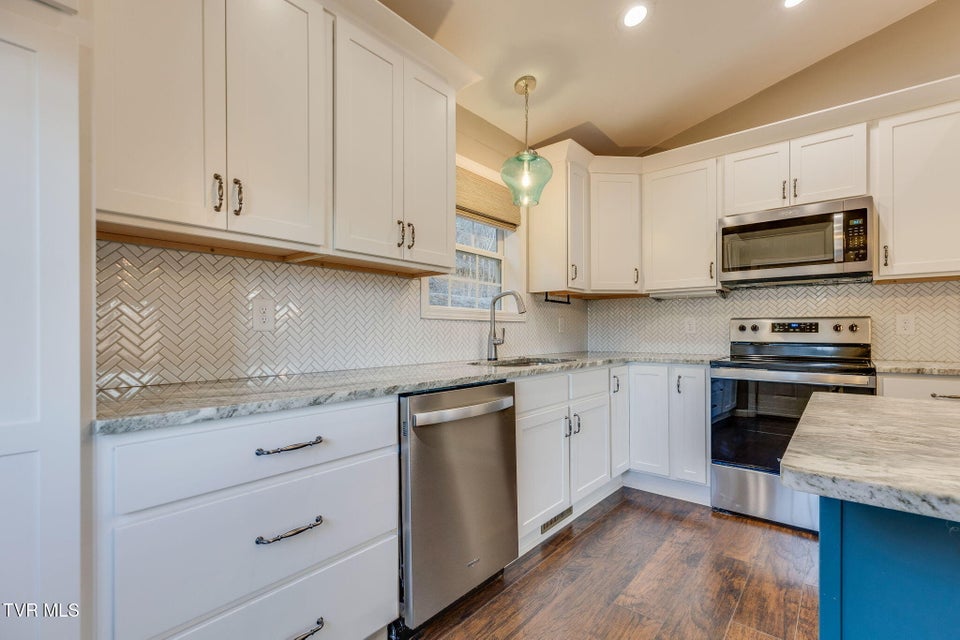 Photo #9: 2013 Katelyn Drive