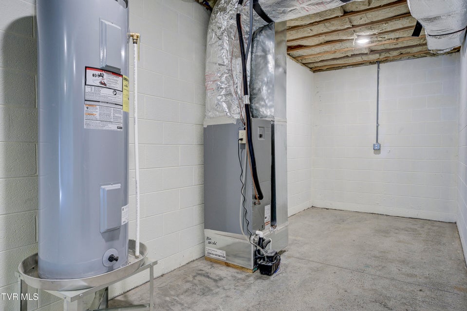 Photo #38: 872 Ava Drive