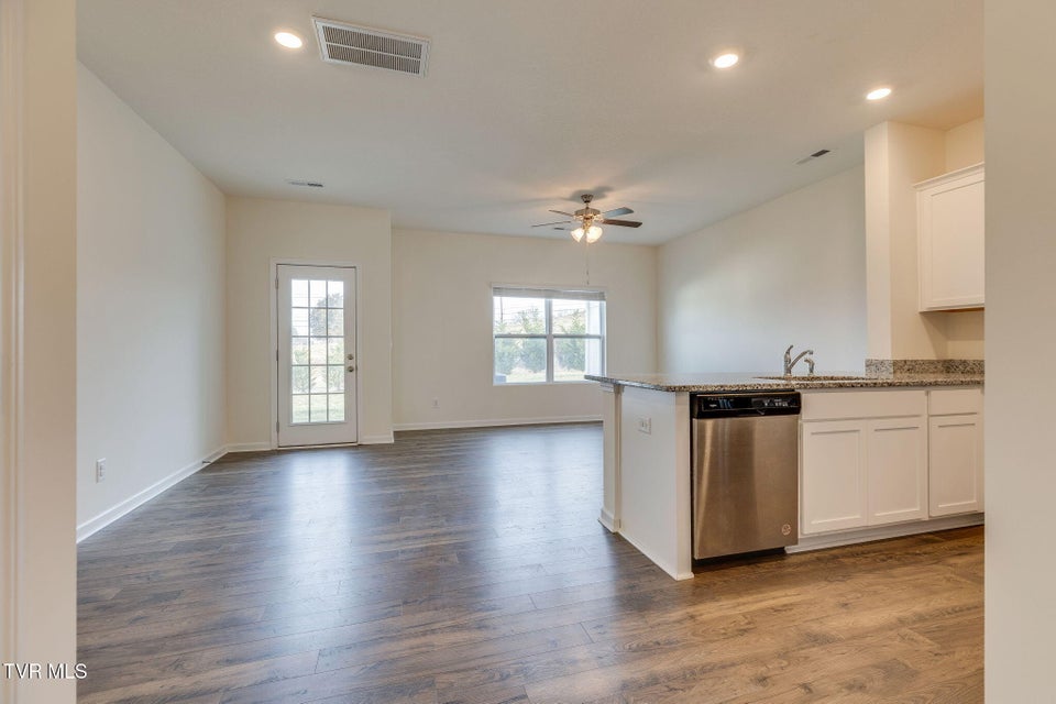 Photo #6: 30 Moon Rock Court