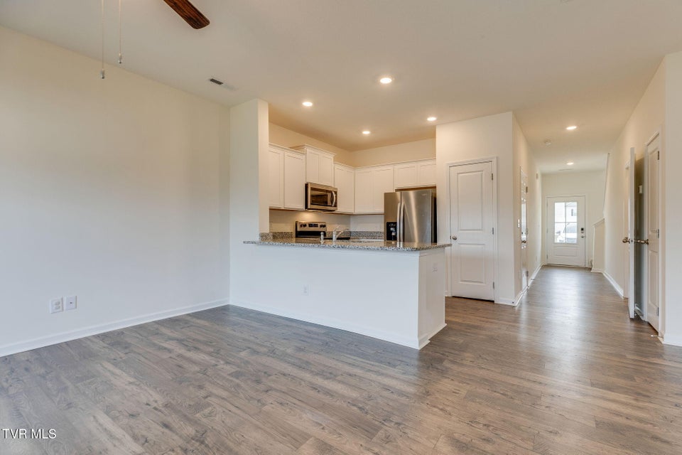 Photo #8: 30 Moon Rock Court