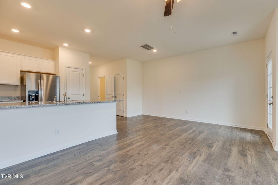 Photo #9: 30 Moon Rock Court