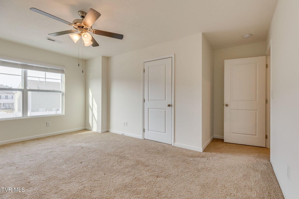 Photo #15: 30 Moon Rock Court