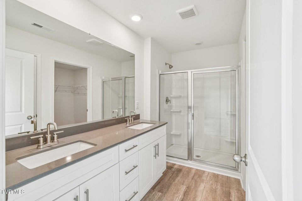 Photo #15: 119 Mint Court 