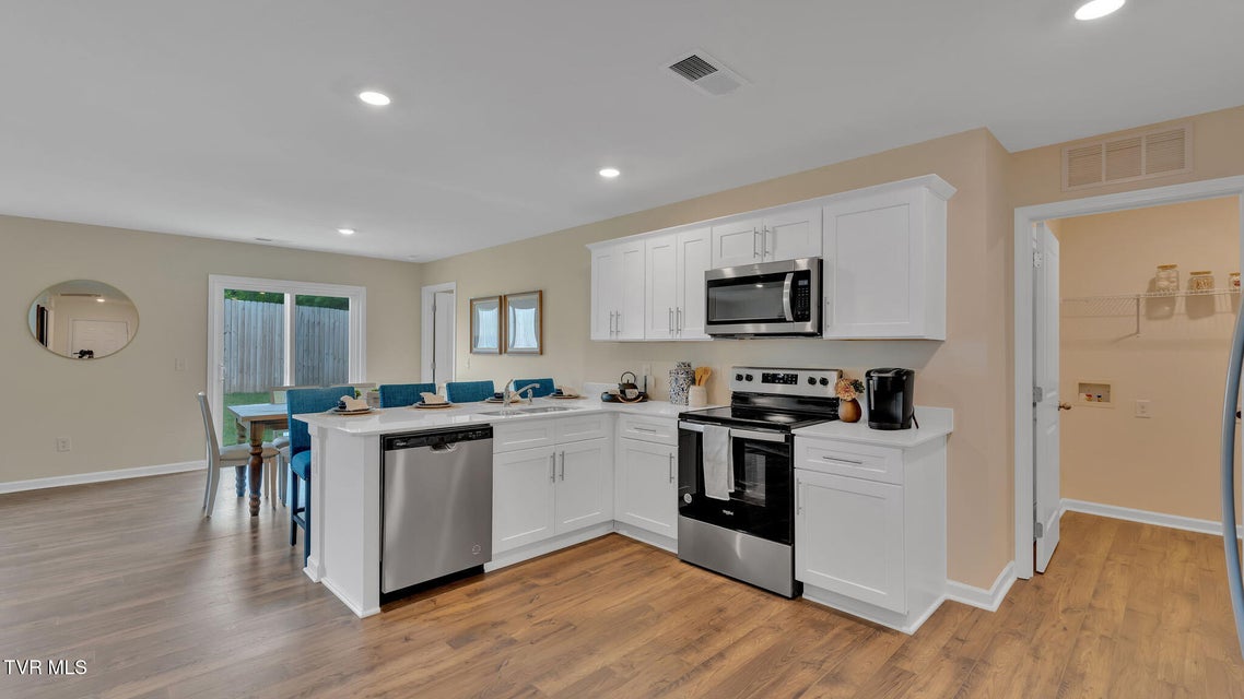 Photo #3: 126 Mint Court 