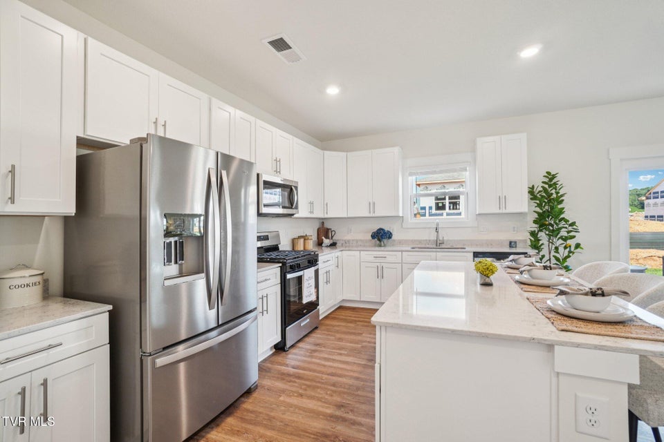 Photo #6: 150 Mint Court 