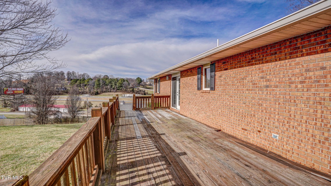 Photo #7: 310 Winegate Road