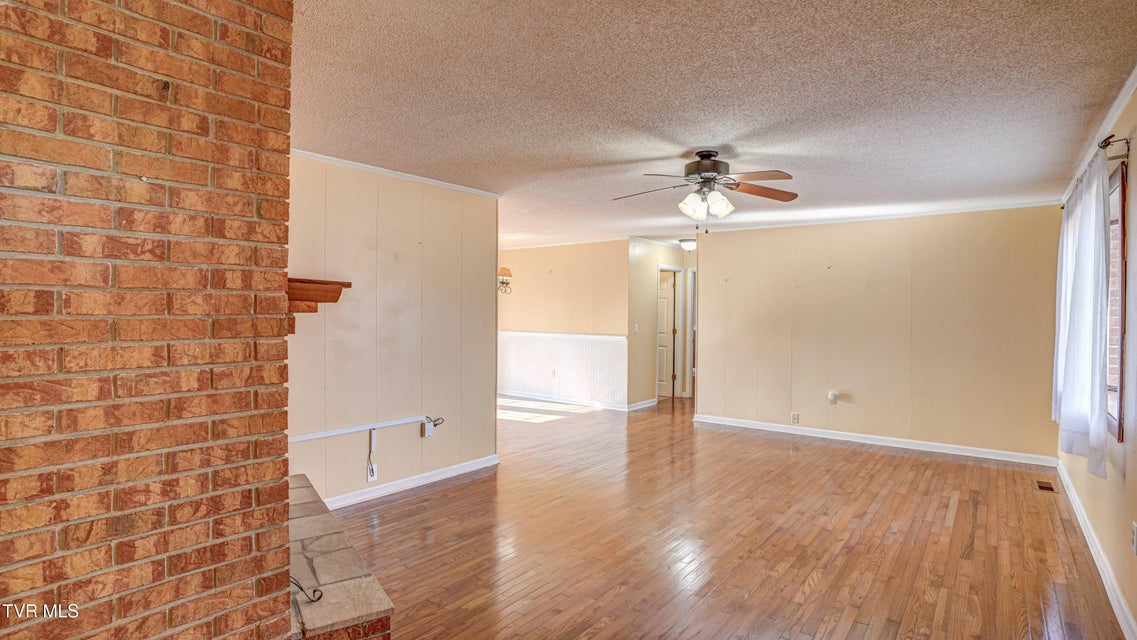 Photo #10: 310 Winegate Road