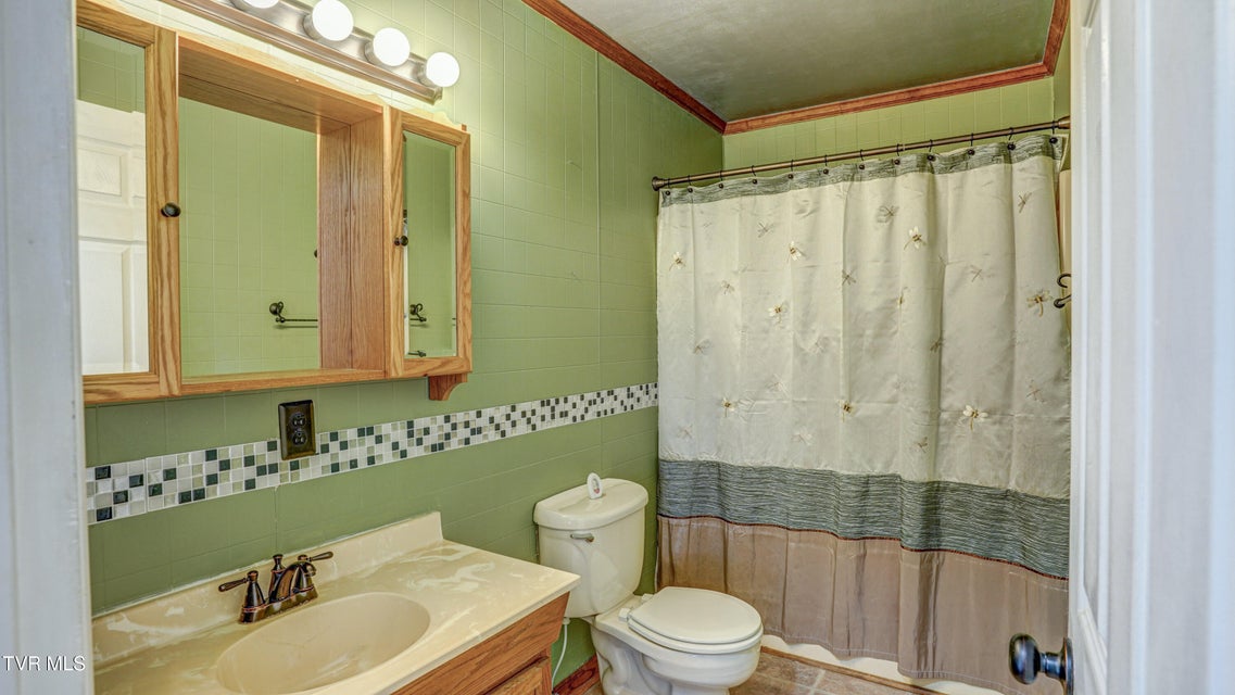 Photo #21: 310 Winegate Road