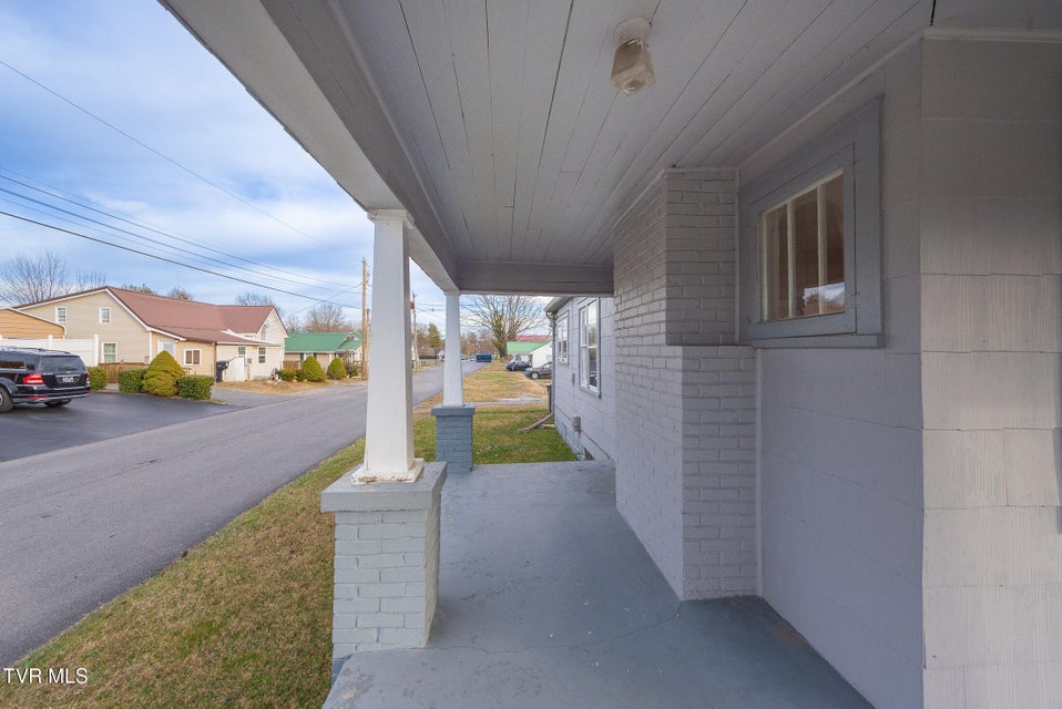 Photo #12: 1601 Edgemont Avenue