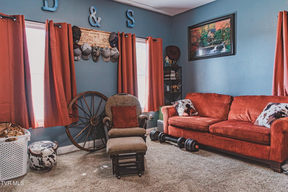 Photo #4: 948 Chestnut Grove Road