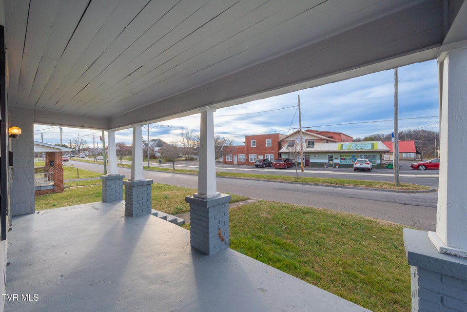 Photo #13: 1601 Edgemont Avenue