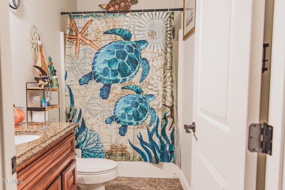 Photo #5: 948 Chestnut Grove Road