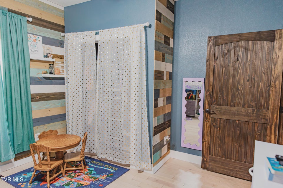 Photo #7: 948 Chestnut Grove Road