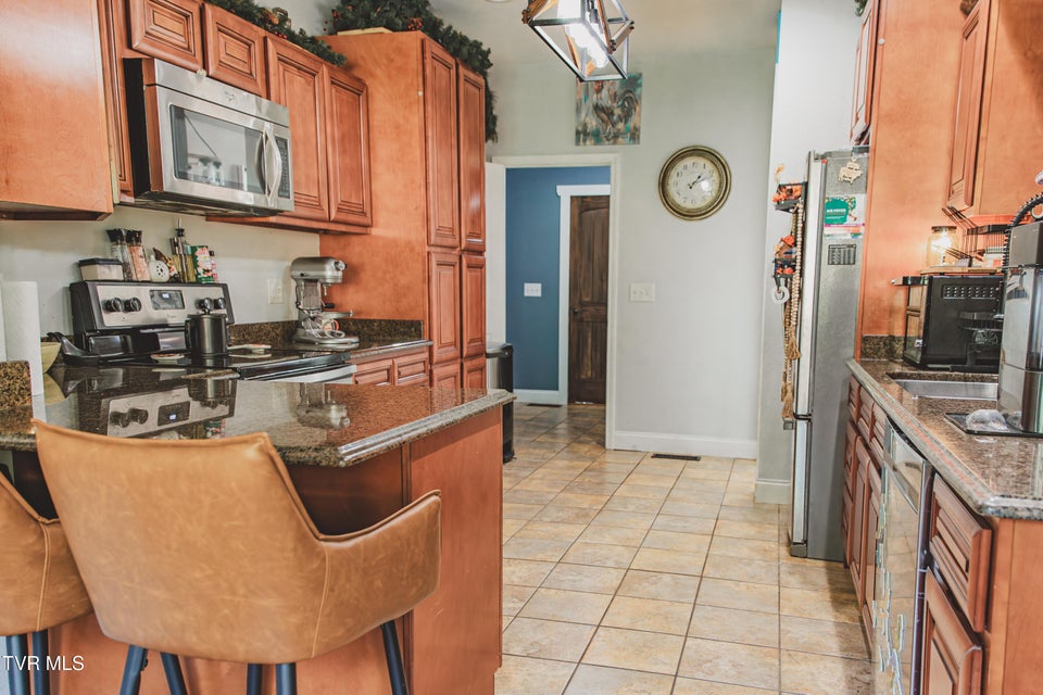 Photo #9: 948 Chestnut Grove Road