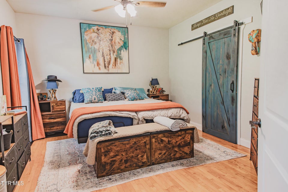 Photo #11: 948 Chestnut Grove Road