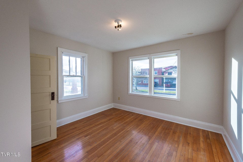 Photo #30: 1601 Edgemont Avenue