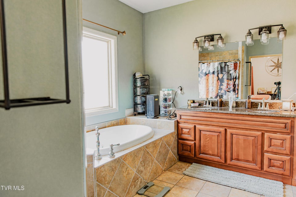 Photo #12: 948 Chestnut Grove Road