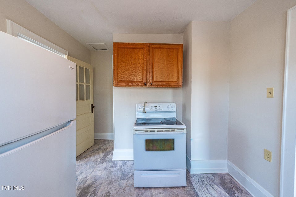 Photo #33: 1601 Edgemont Avenue