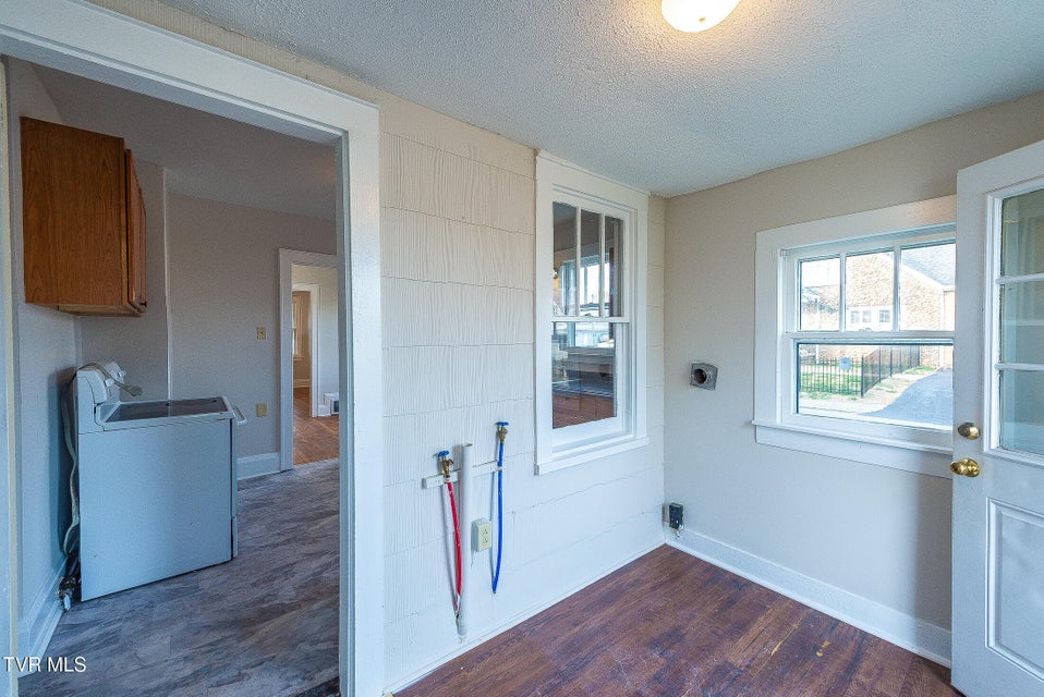 Photo #39: 1601 Edgemont Avenue