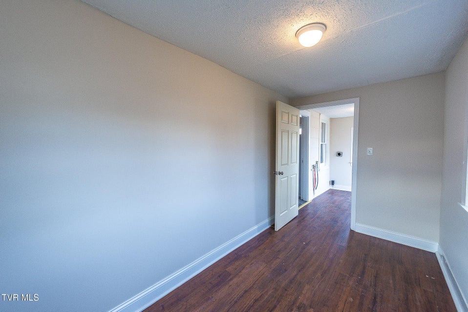 Photo #36: 1601 Edgemont Avenue