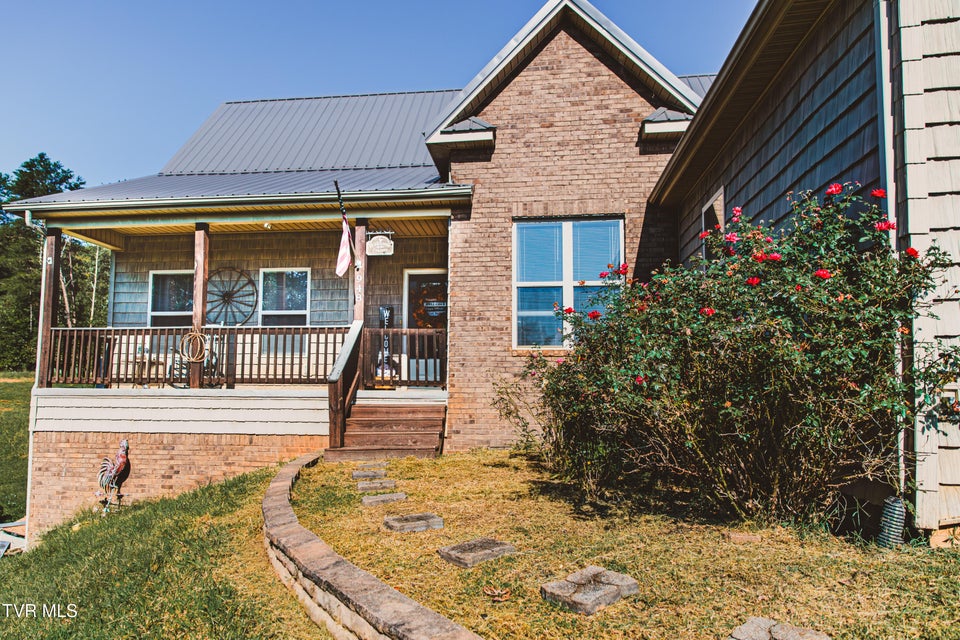 Photo #2: 948 Chestnut Grove Road