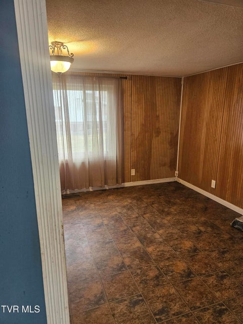 Photo #7: 205 Wood Avenue