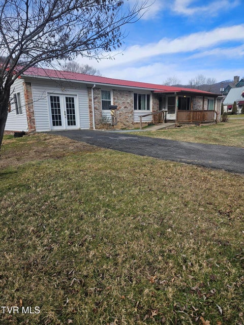 Photo #2: 205 Wood Avenue