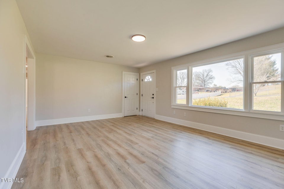 Photo #7: 146 Carlton Road