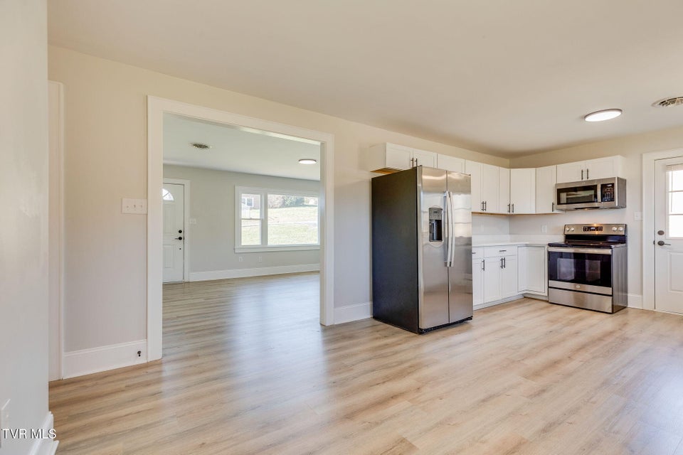 Photo #9: 146 Carlton Road