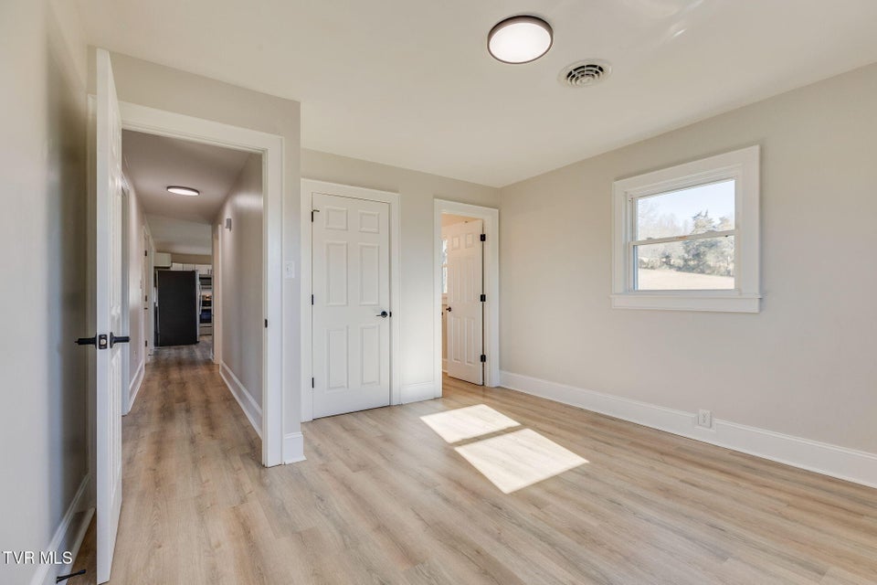 Photo #15: 146 Carlton Road