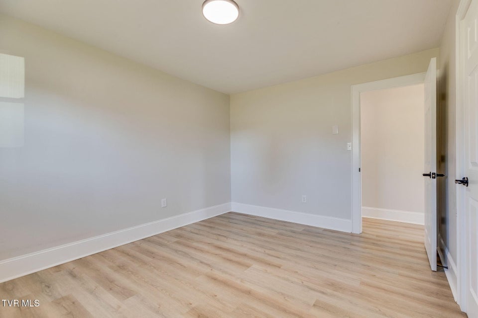 Photo #19: 146 Carlton Road