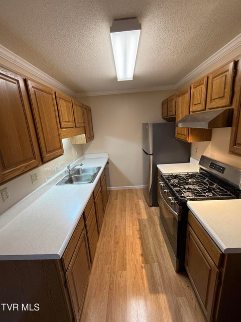 Photo #2: 802 Cambridgeshire Court