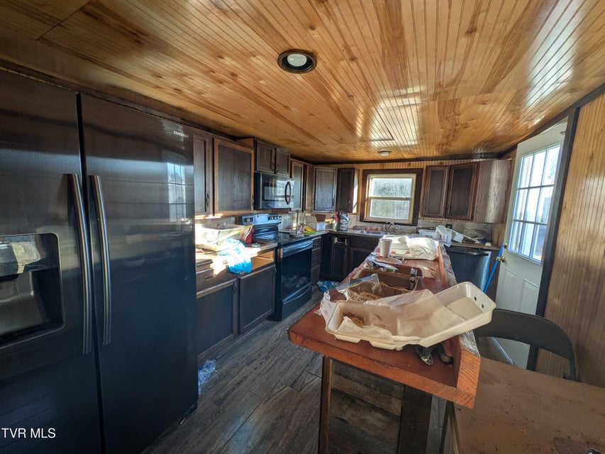 Photo #17: 580 Cartwheel Road