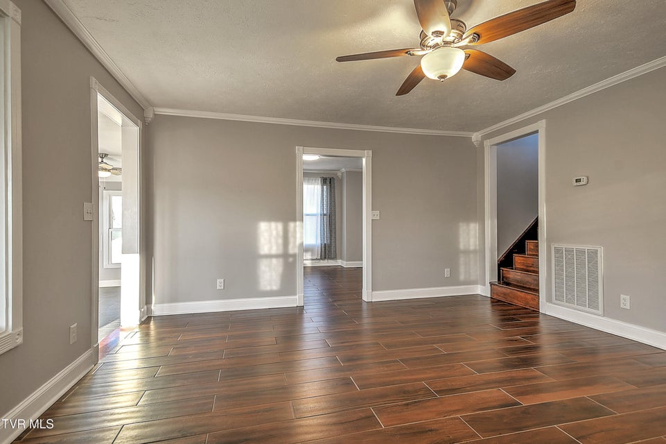 Photo #8: 16106 Lee Highway