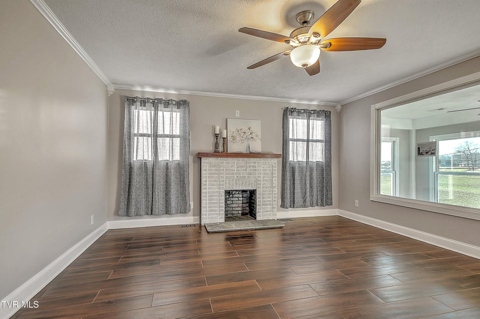 Photo #10: 16106 Lee Highway