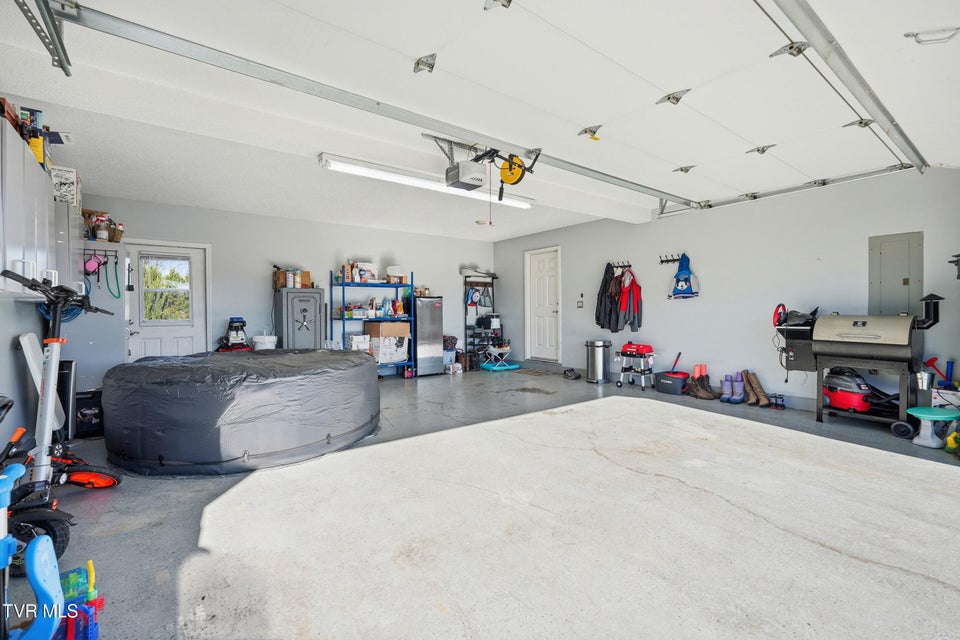 Photo #34: 1115 Daisy Lane