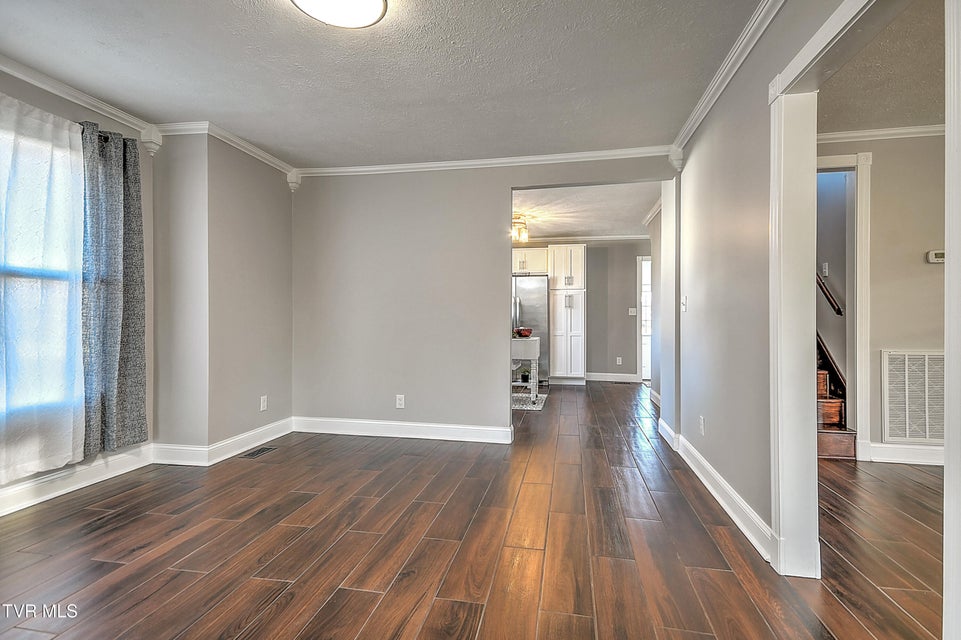 Photo #14: 16106 Lee Highway