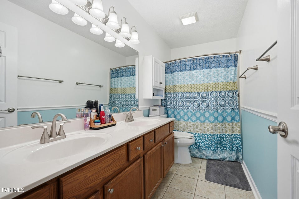 Photo #18: 1115 Daisy Lane