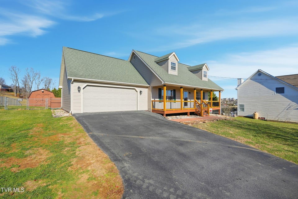 Photo #3: 1115 Daisy Lane