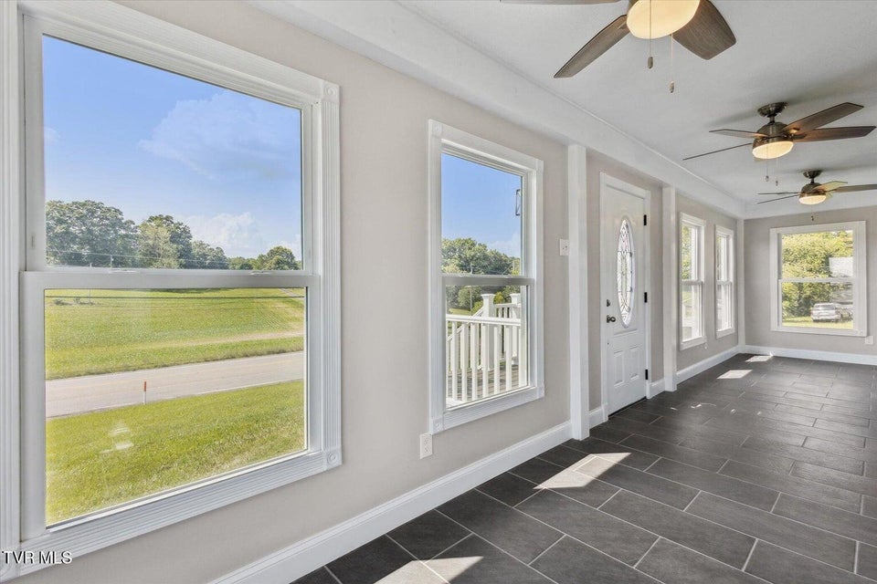 Photo #5: 16106 Lee Highway