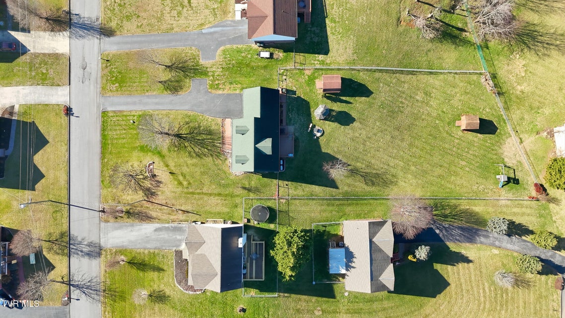 Photo #41: 1115 Daisy Lane