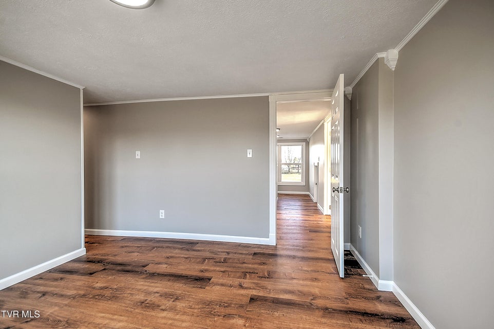 Photo #30: 16106 Lee Highway