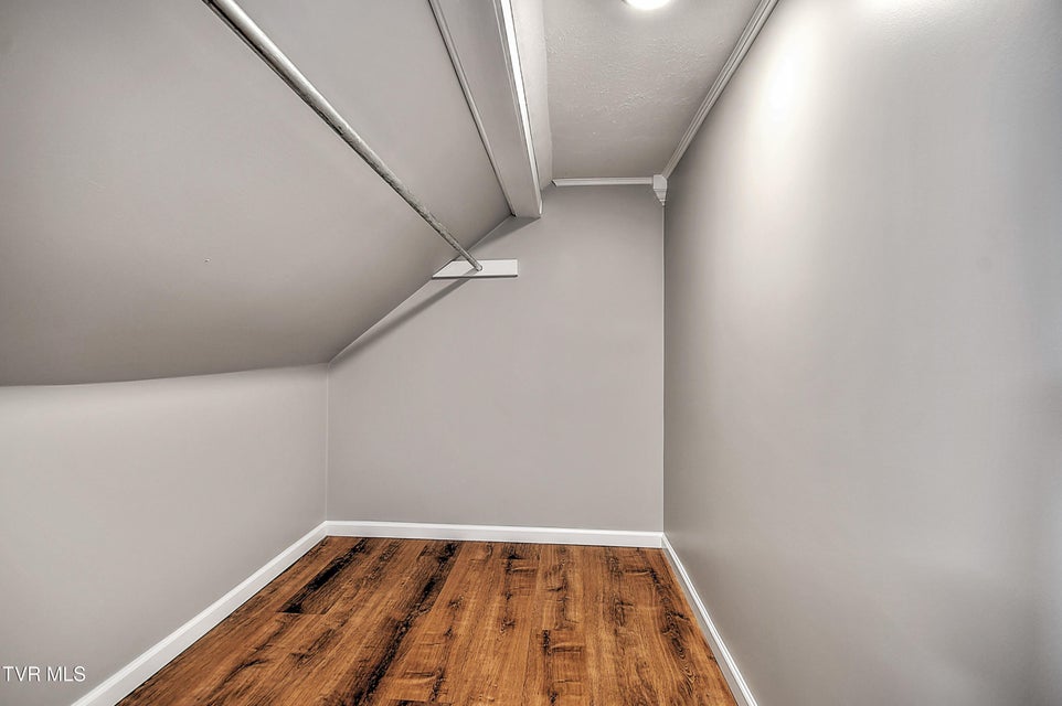 Photo #32: 16106 Lee Highway