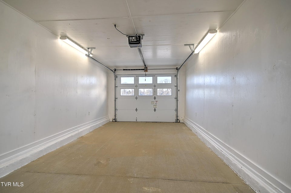 Photo #43: 16106 Lee Highway