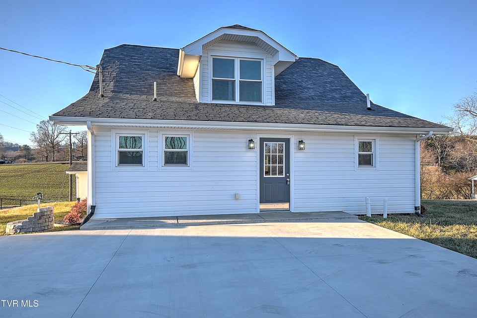 Photo #39: 16106 Lee Highway