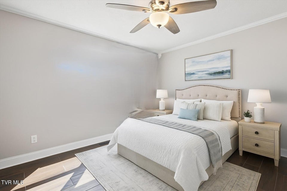 Photo #21: 16106 Lee Highway