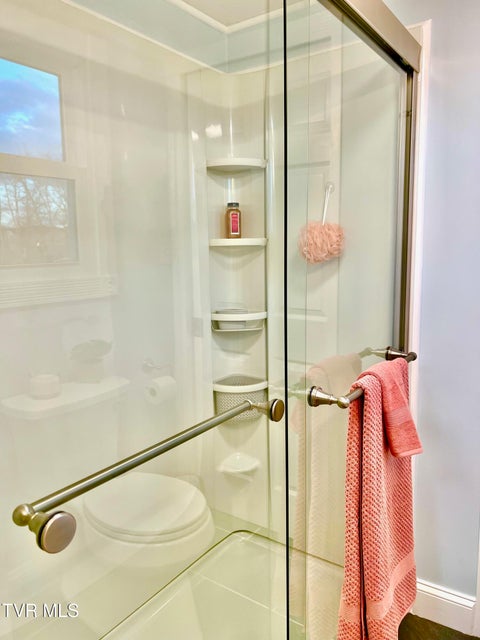 Photo #25: 16106 Lee Highway