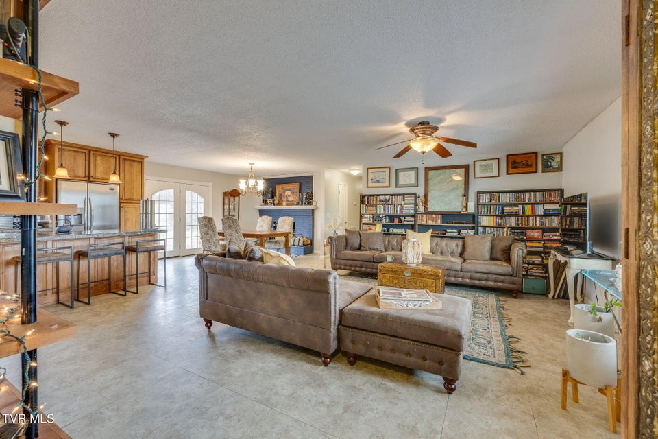 Photo #8: 2040 Warrensburg Road