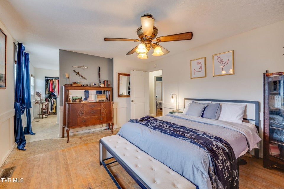 Photo #20: 2040 Warrensburg Road